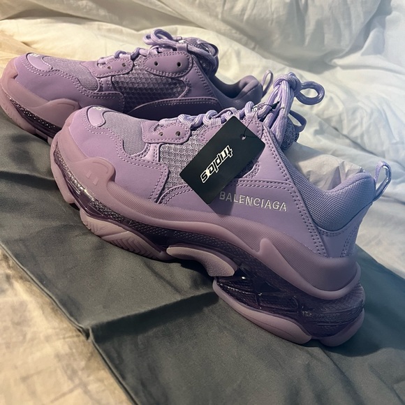 Balenciaga Shoes - Balenciaga Triple S sneaker in Lilac with clear sole
